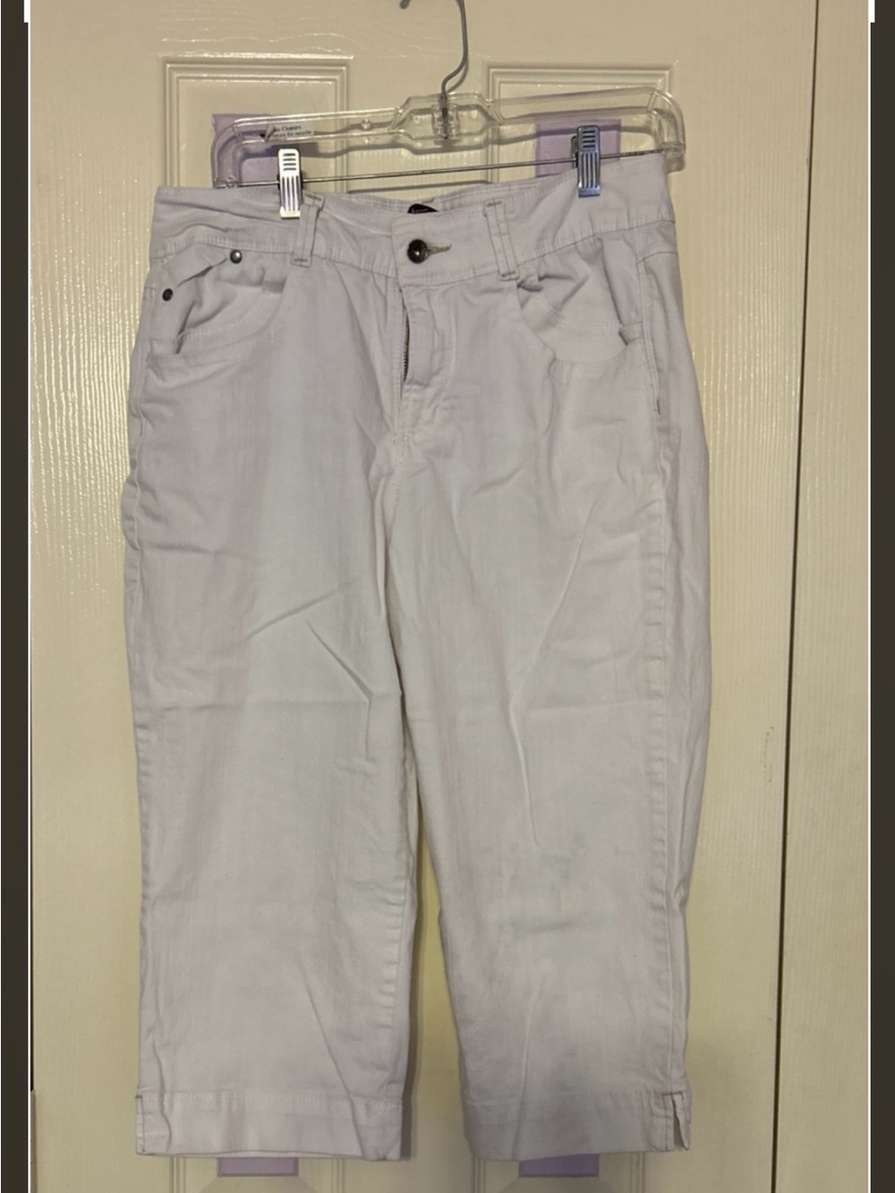 Gloria Vanderbilt White Cropped Jeans